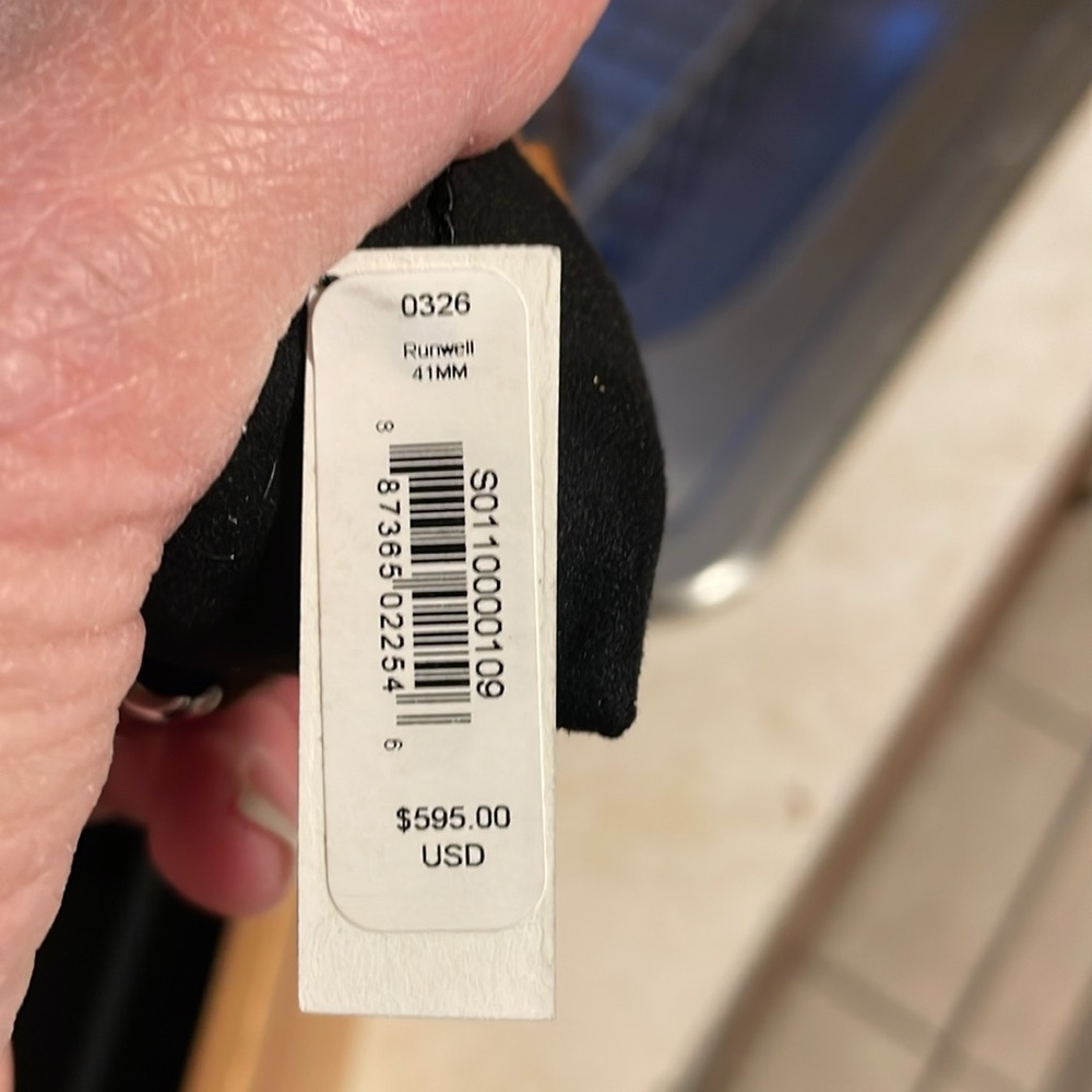 Watch - Picture 2 of 3